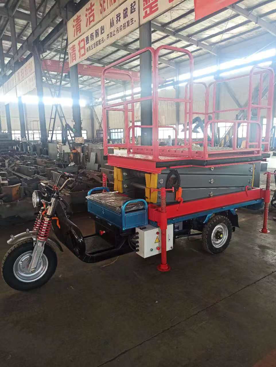 三輪車載升降機價格